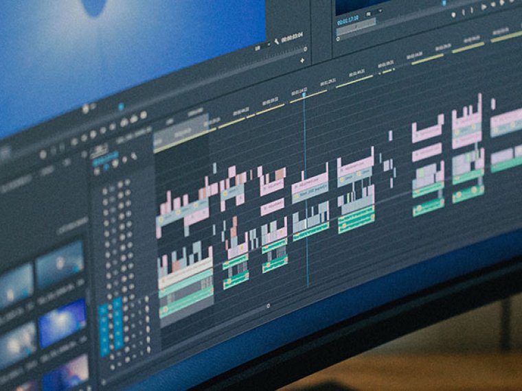 Detail premiere video editing screen
